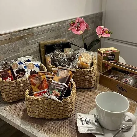 Relax By Dani * Rome